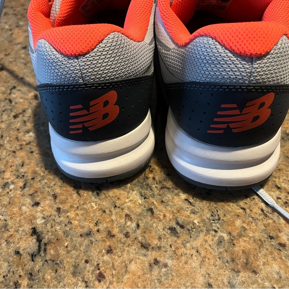 New Balance Women’s Gray & Orange Court Tennis Shoes- 9 Extra Wide - Picture 6 of 7